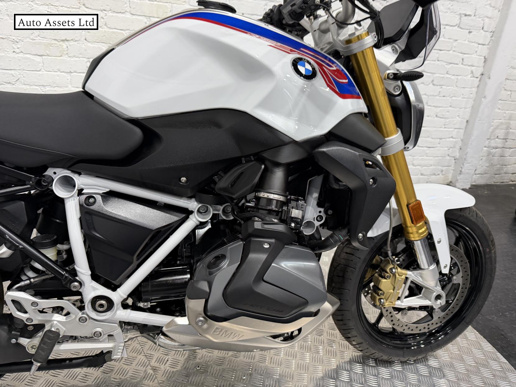 BMW R 1250 R 1250 SE Naked Petrol Manual Euro 5 (136 ps)