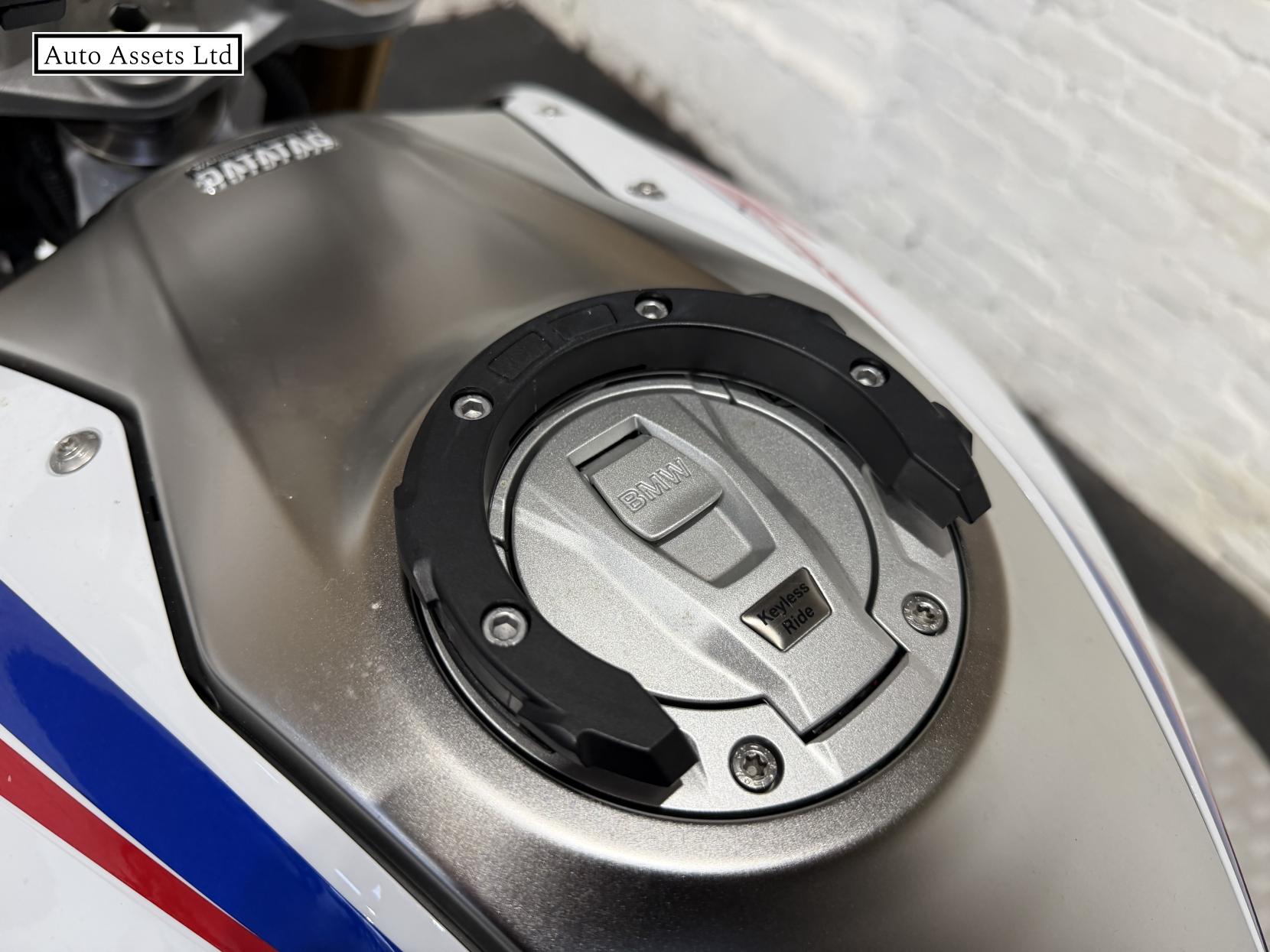 BMW R 1250 R 1250 SE Naked Petrol Manual Euro 5 (136 ps)