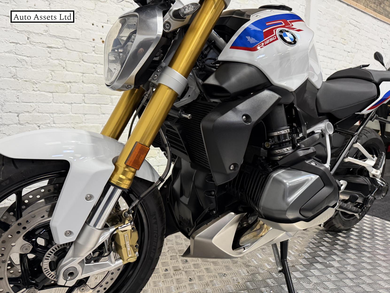 BMW R 1250 R 1250 SE Naked Petrol Manual Euro 5 (136 ps)