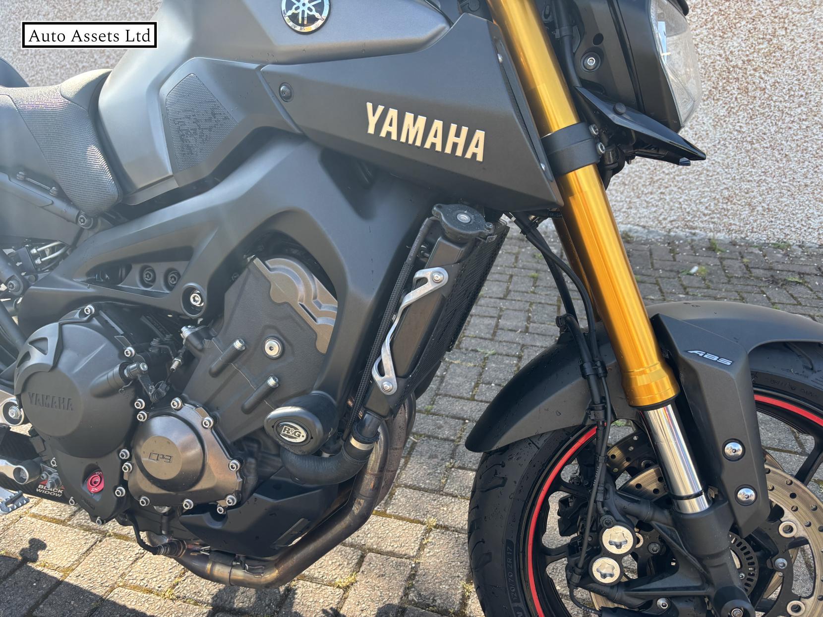 Yamaha MT-09 900 ABS Naked Petrol Manual (117 ps)