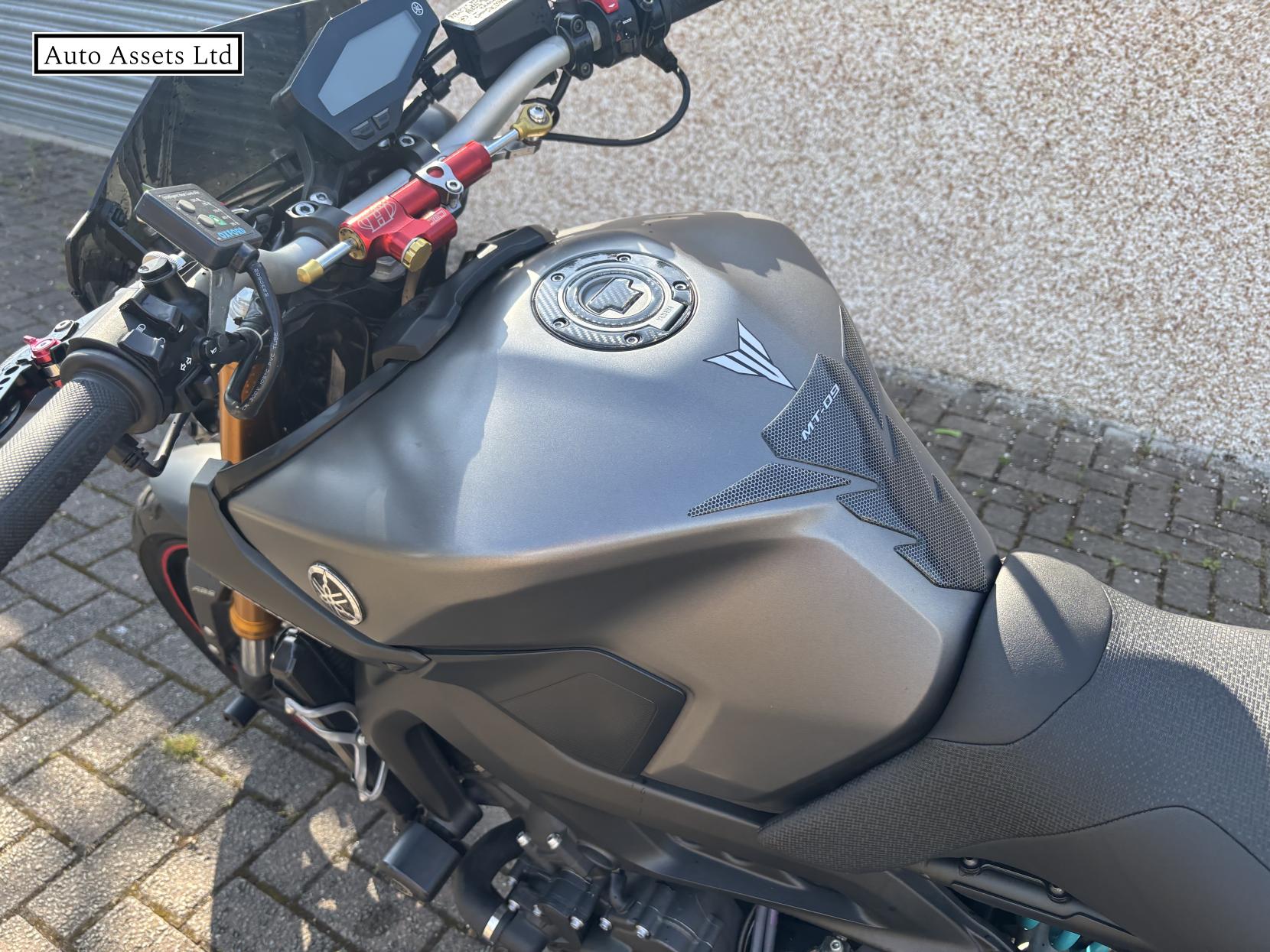 Yamaha MT-09 900 ABS Naked Petrol Manual (117 ps)