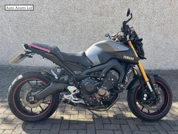 Yamaha MT-09 900 ABS Naked Petrol Manual (117 ps)