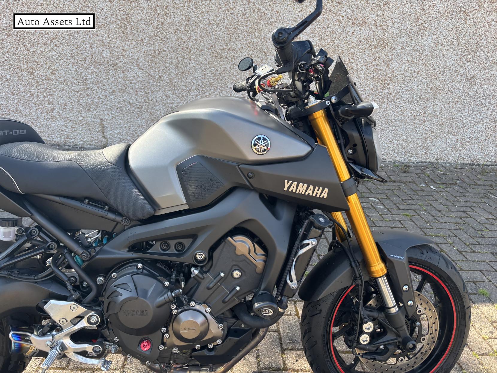 Yamaha MT-09 900 ABS Naked Petrol Manual (117 ps)