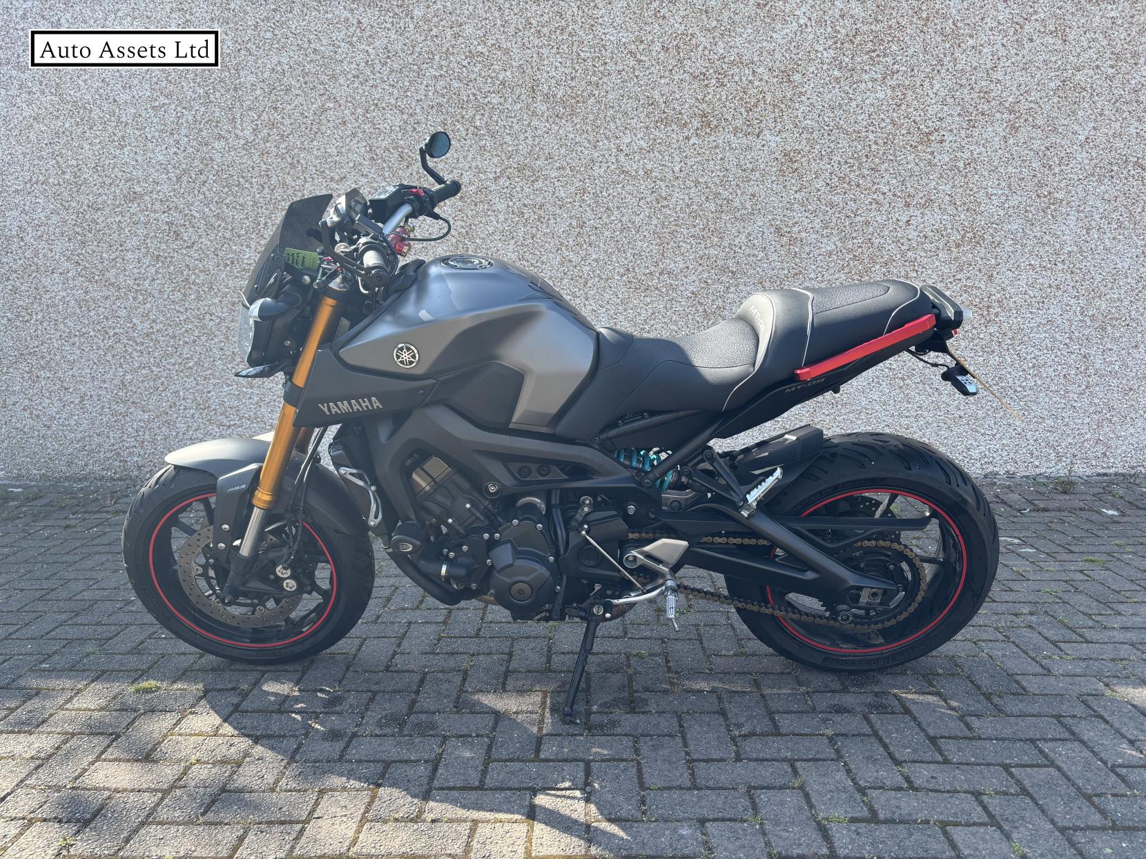 Yamaha MT-09 900 ABS Naked Petrol Manual (117 ps)
