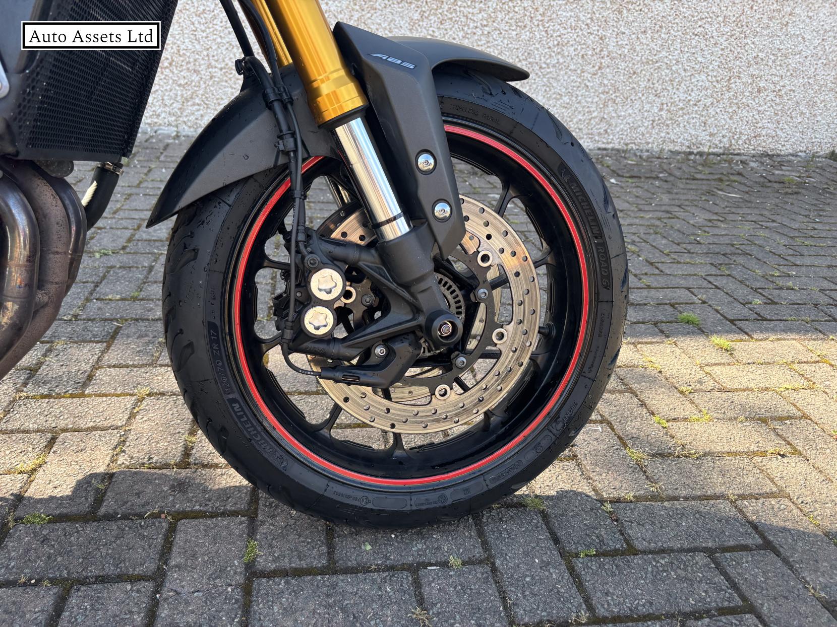 Yamaha MT-09 900 ABS Naked Petrol Manual (117 ps)
