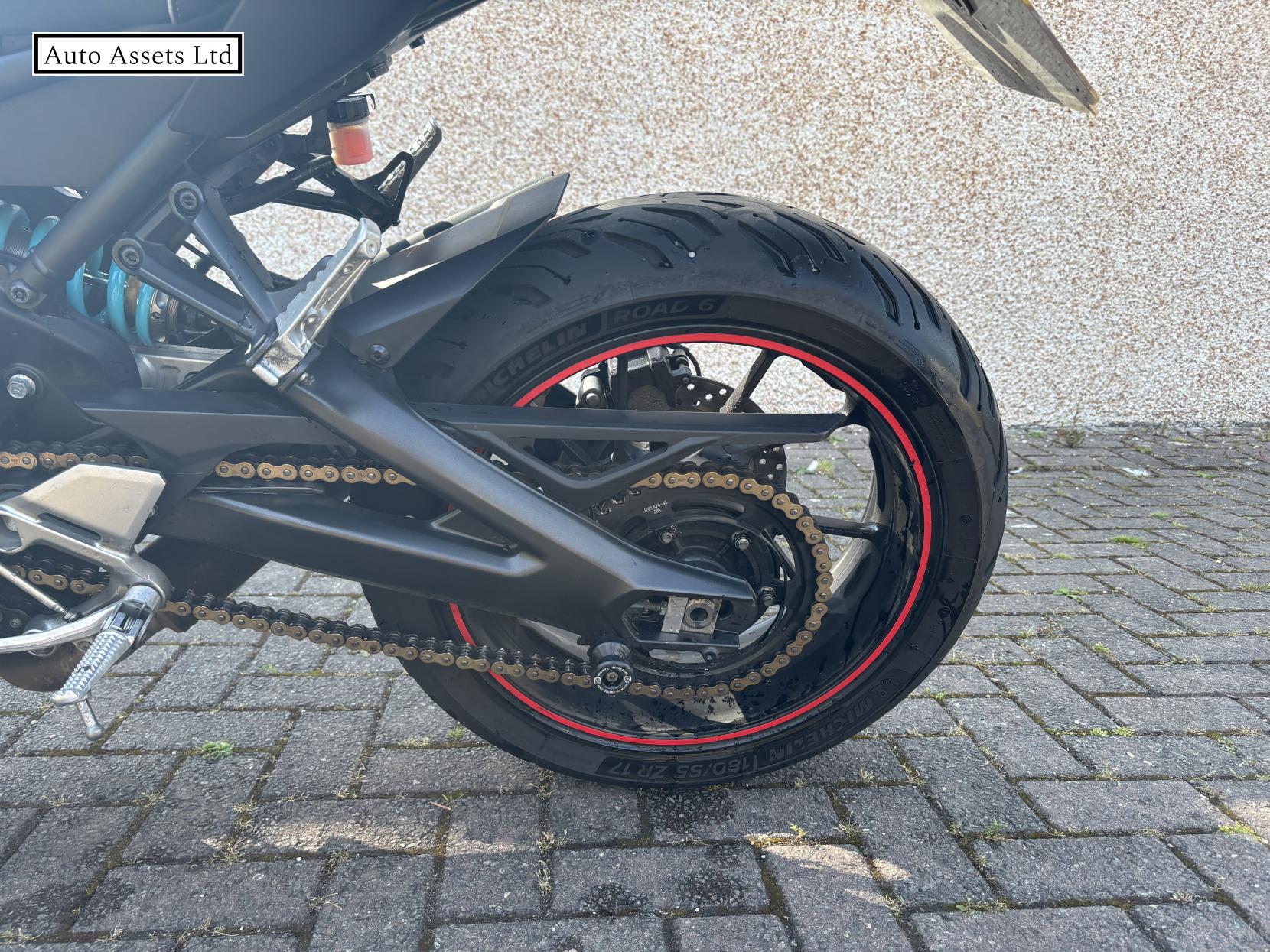 Yamaha MT-09 900 ABS Naked Petrol Manual (117 ps)
