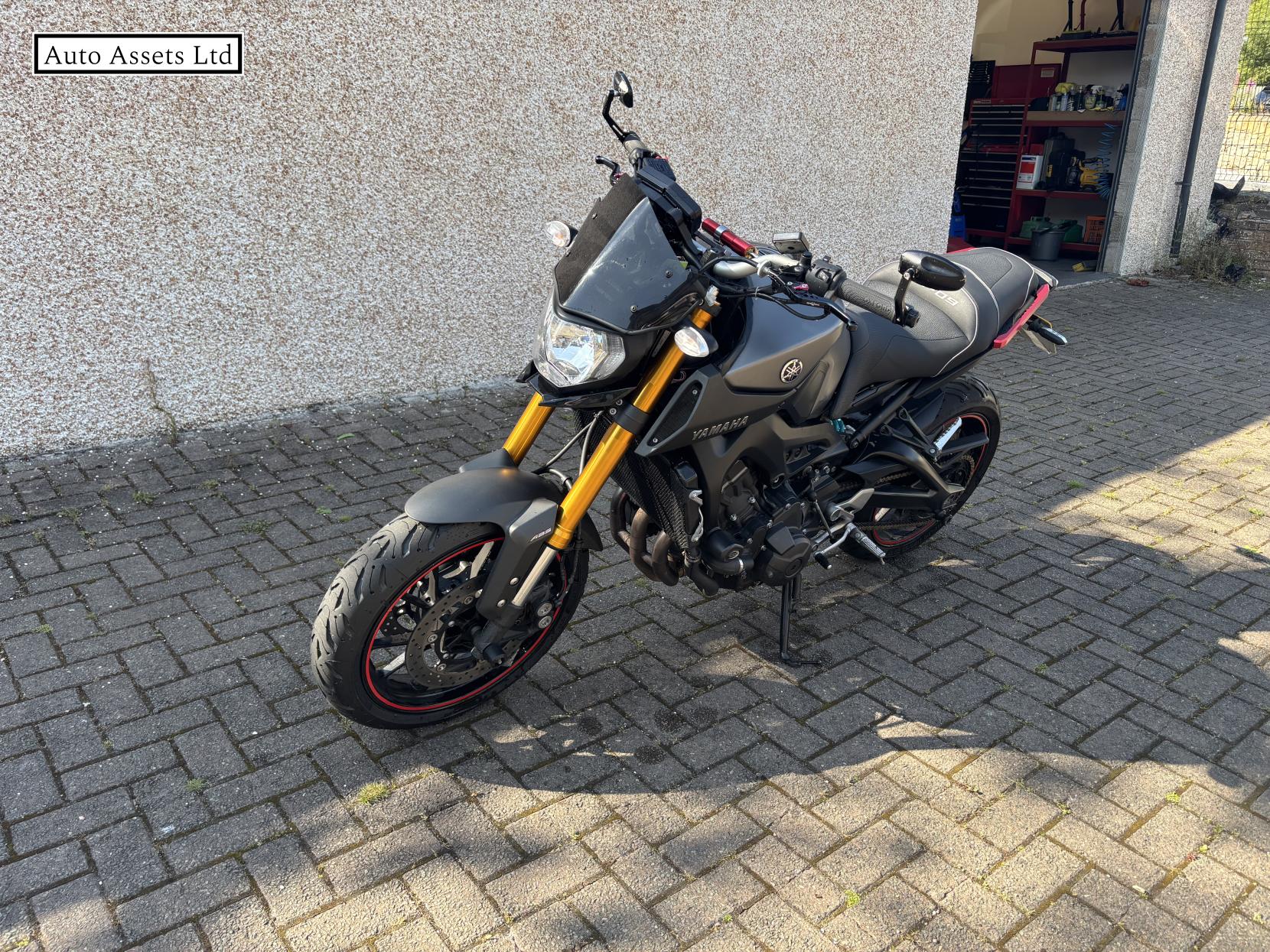 Yamaha MT-09 900 ABS Naked Petrol Manual (117 ps)