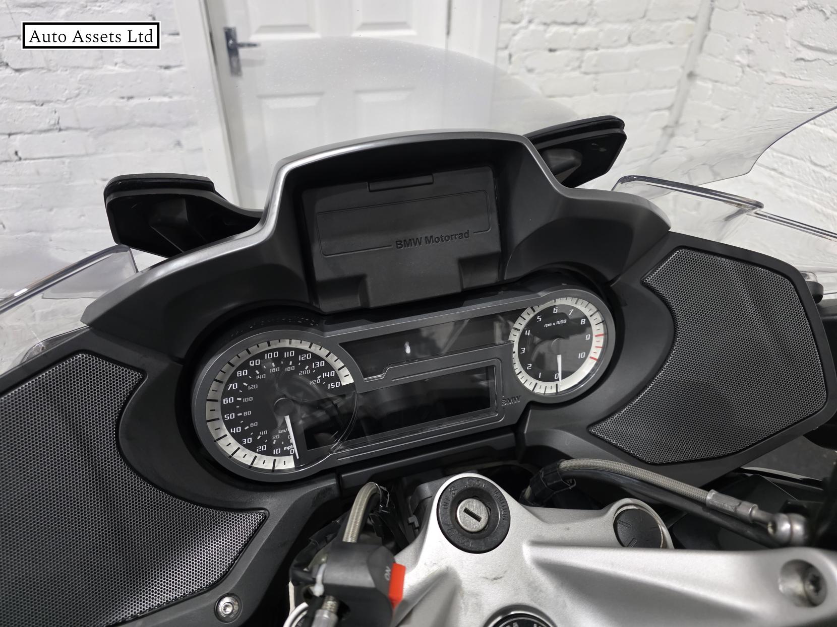 BMW R 1200 RT 1200 LE Sports Tourer Petrol Manual Euro 4 (125 ps)