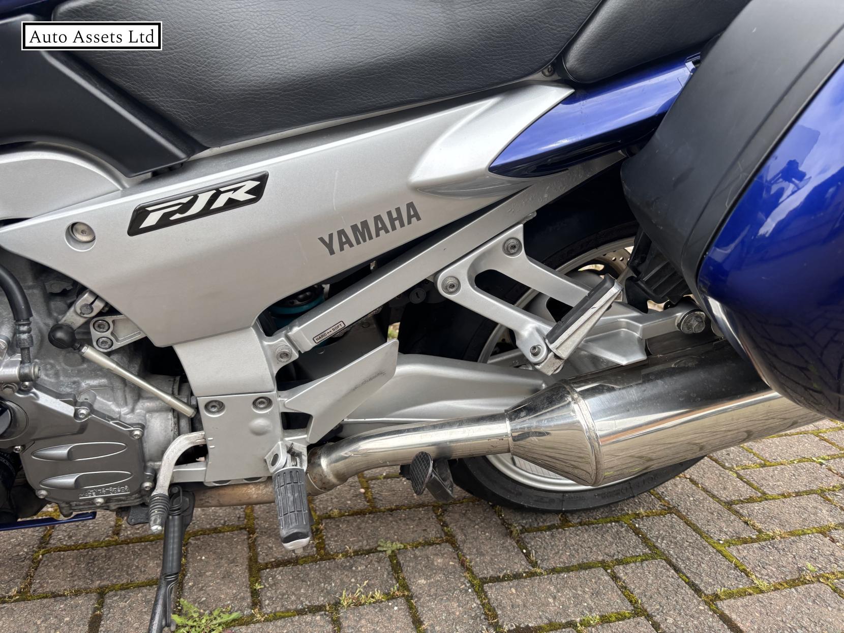 Yamaha FJR1300 1300 A Tourer Petrol Manual (147 ps)