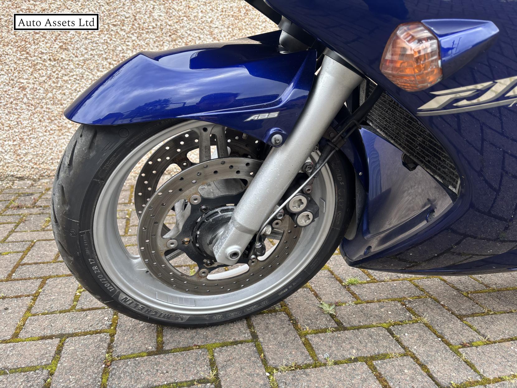 Yamaha FJR1300 1300 A Tourer Petrol Manual (147 ps)