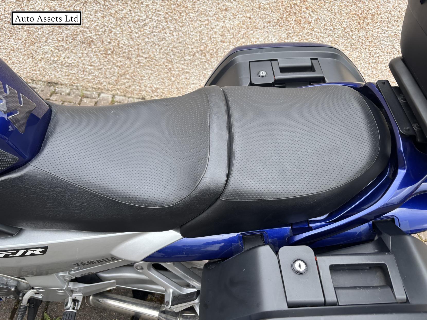 Yamaha FJR1300 1300 A Tourer Petrol Manual (147 ps)