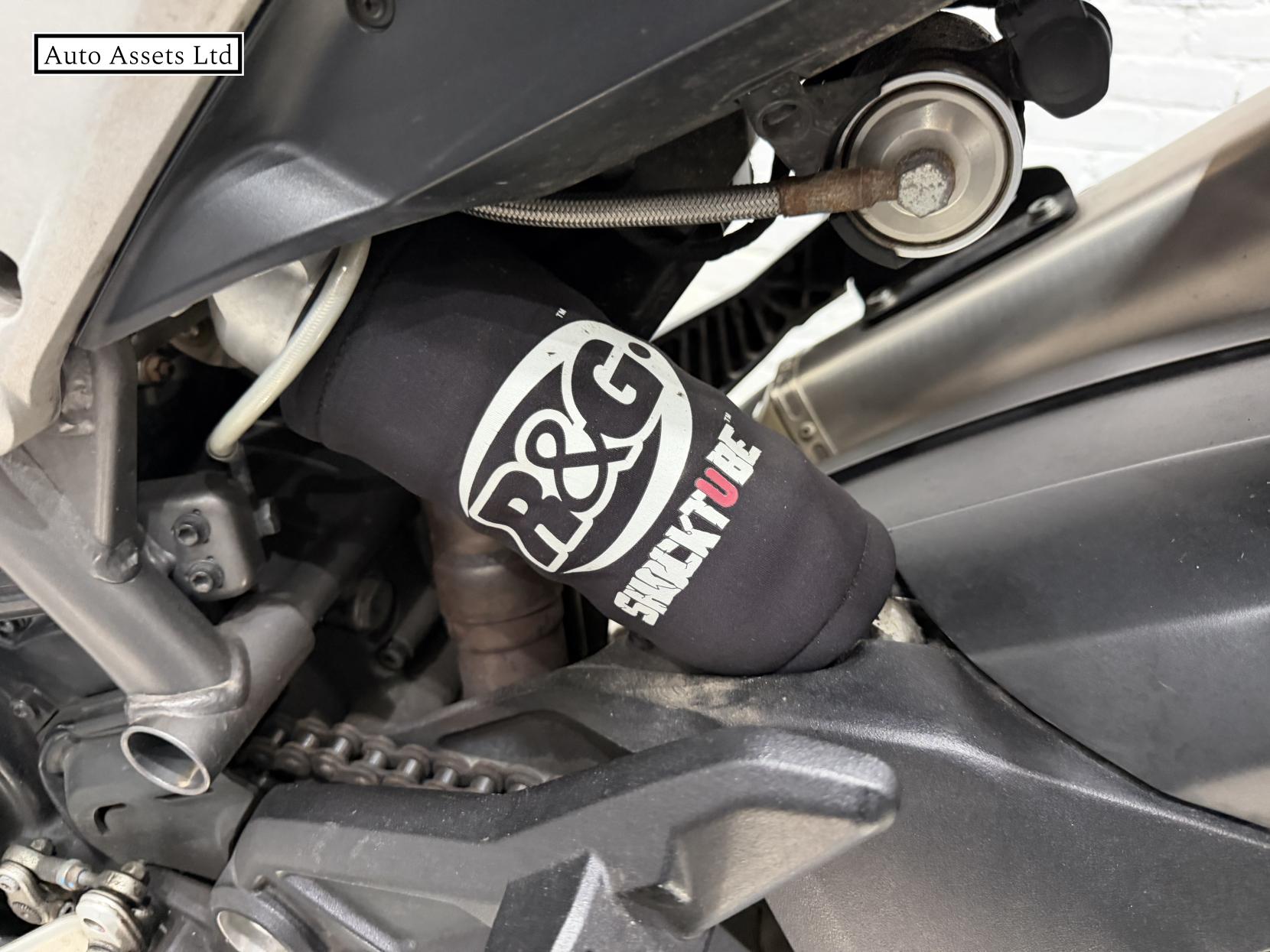 Ducati Hyperstrada 821 821 Naked Petrol Manual Euro 3 (104 ps)