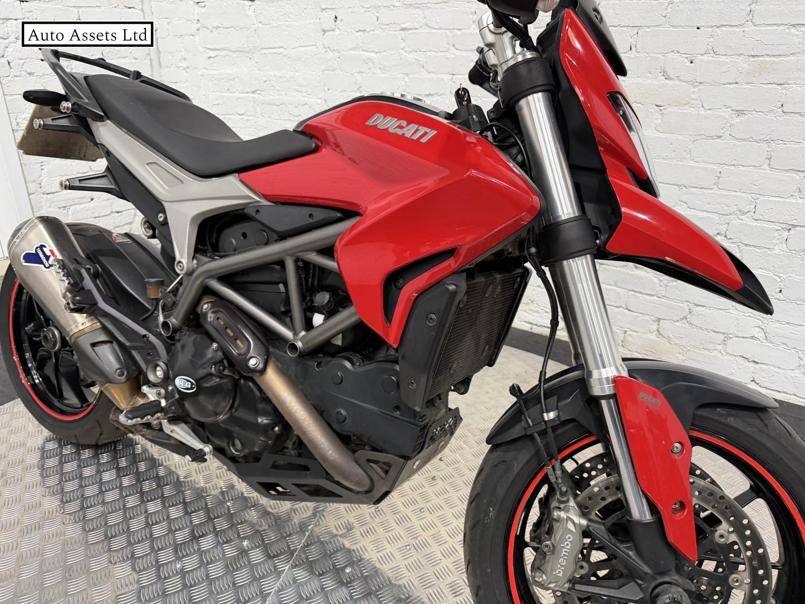 Ducati Hyperstrada 821 821 Naked Petrol Manual Euro 3 (104 ps)