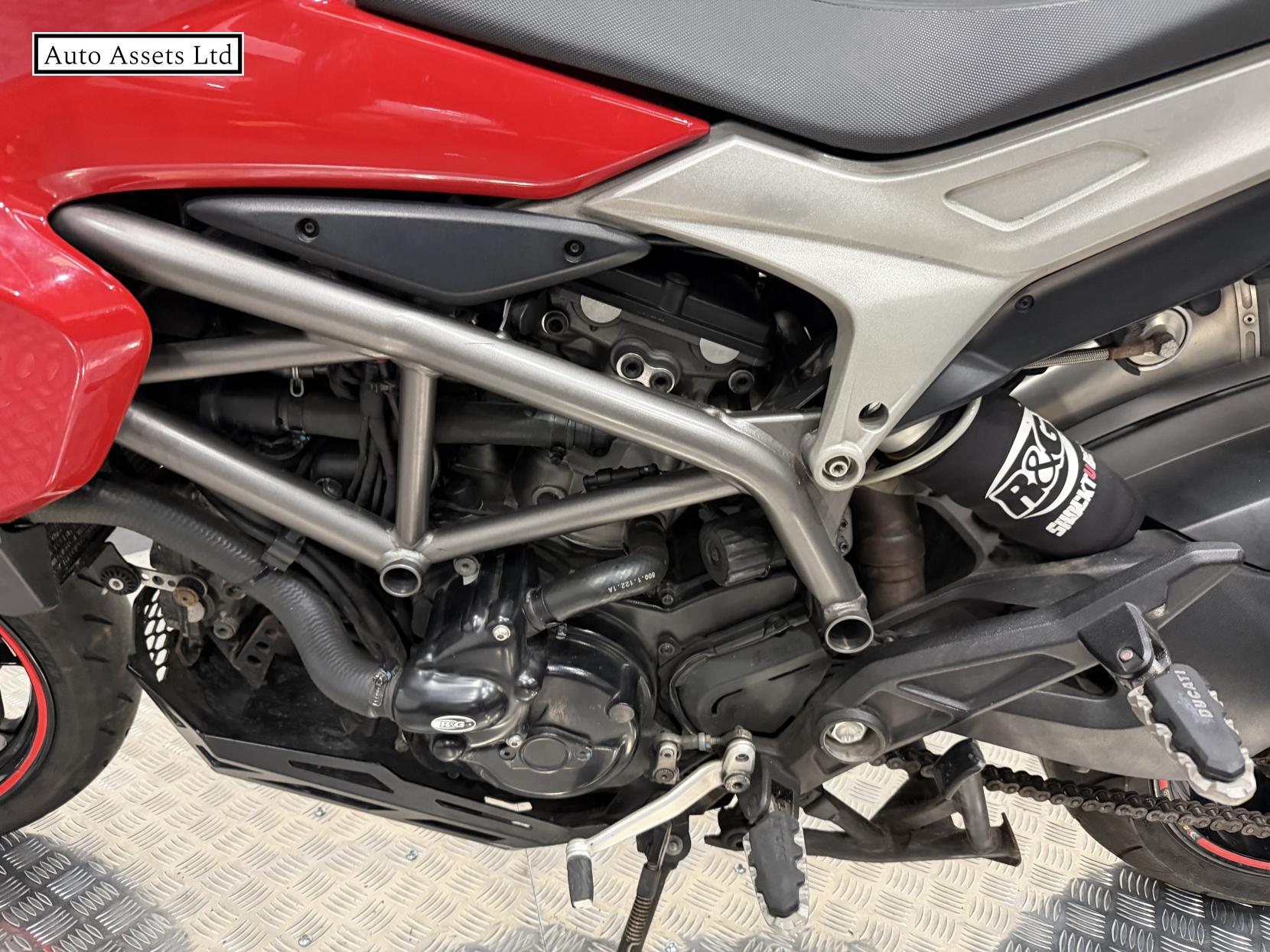 Ducati Hyperstrada 821 821 Naked Petrol Manual Euro 3 (104 ps)