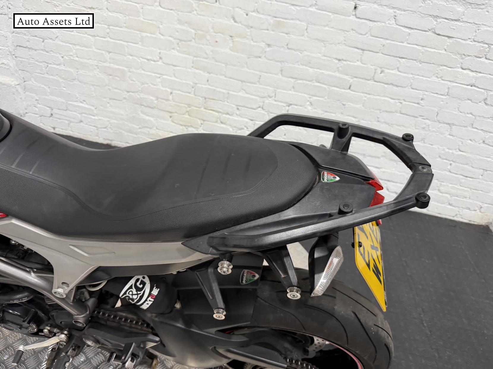 Ducati Hyperstrada 821 821 Naked Petrol Manual Euro 3 (104 ps)