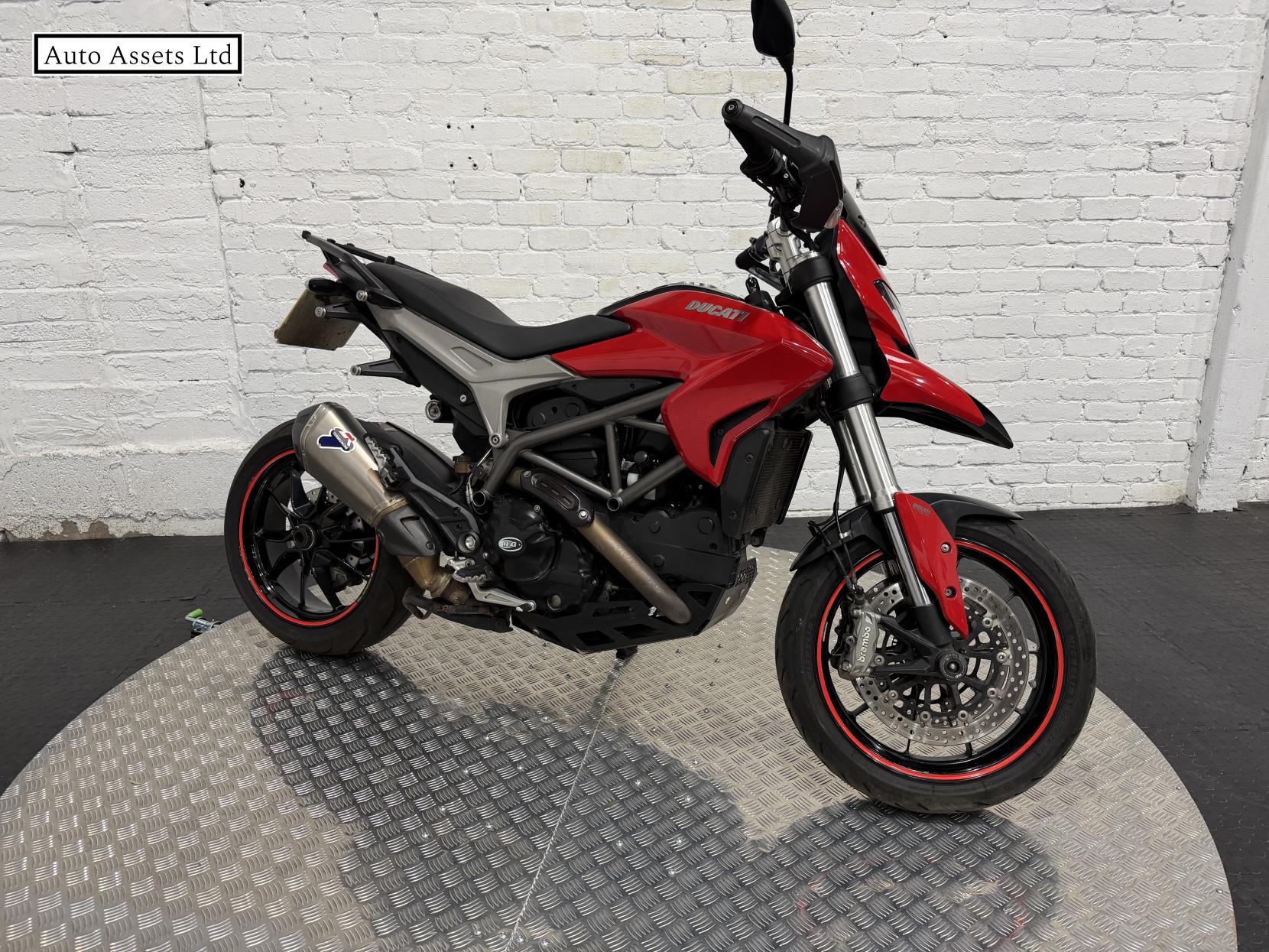 Ducati Hyperstrada 821 821 Naked Petrol Manual Euro 3 (104 ps)