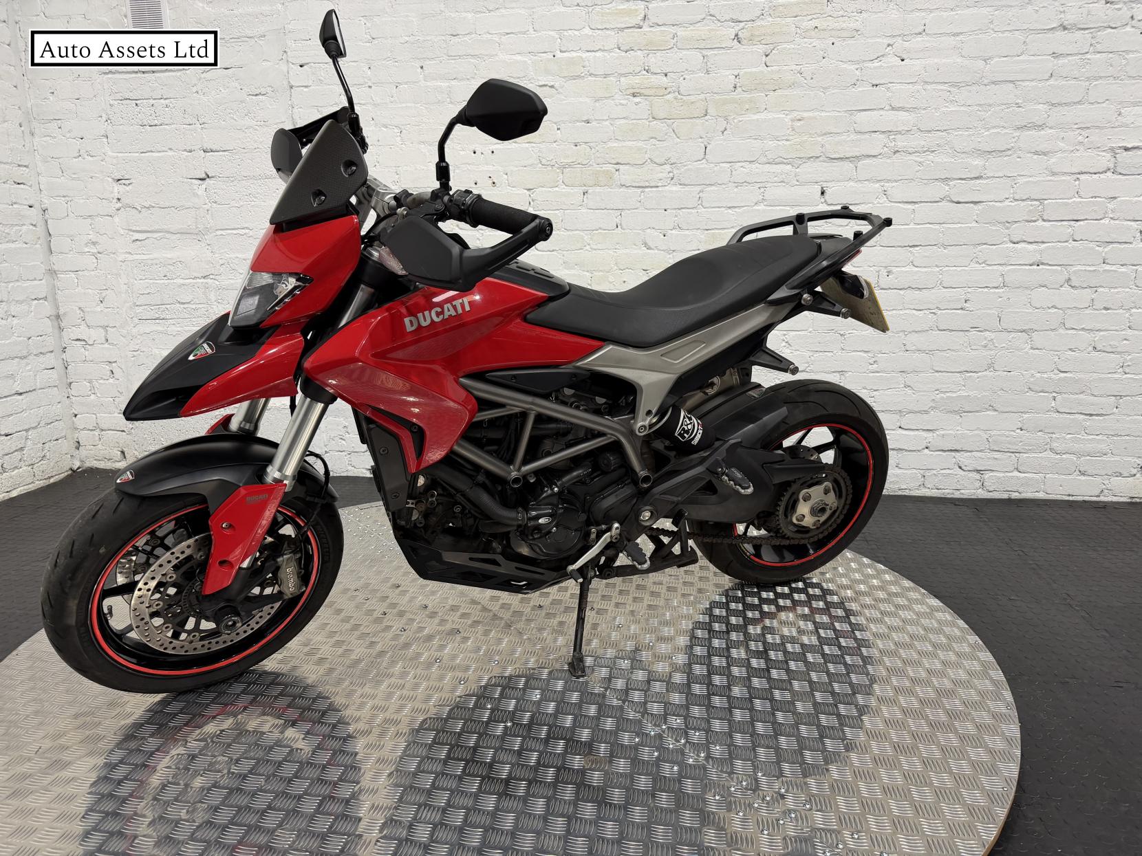 Ducati Hyperstrada 821 821 Naked Petrol Manual Euro 3 (104 ps)