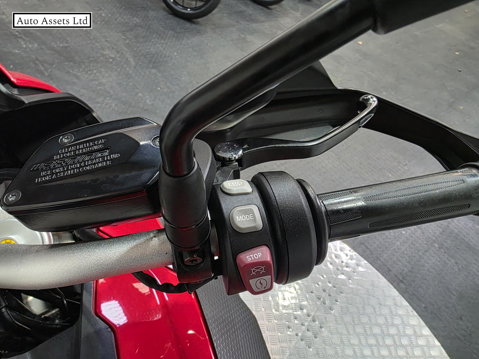 BMW S 1000 XR 1000 Sport Sports Tourer Petrol Manual Euro 4 (164 ps)