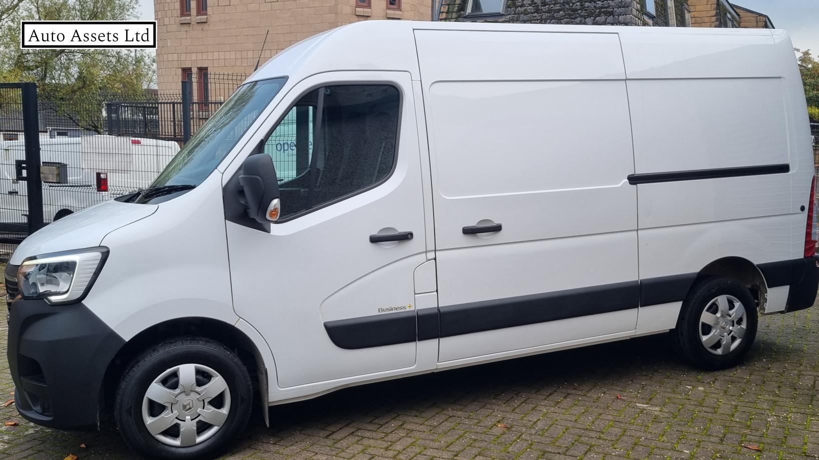 Renault Master 2.3 dCi 33 Business+ Panel Van 4dr Diesel Manual FWD MWB Medium Roof Euro 6 (135 ps)