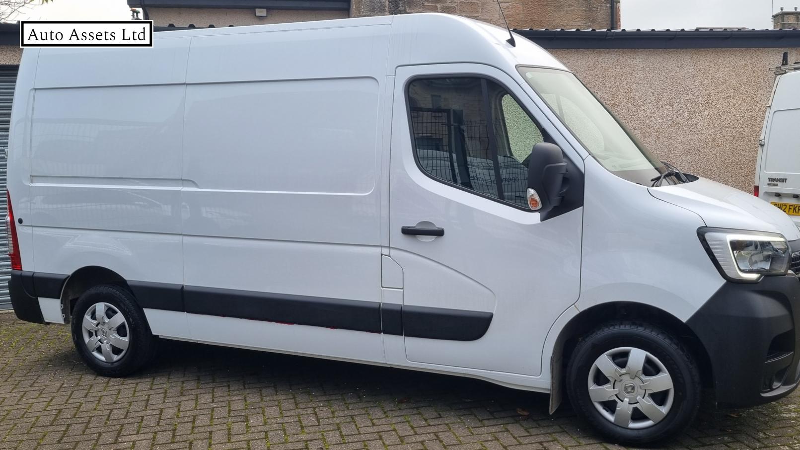 Renault Master 2.3 dCi 33 Business+ Panel Van 4dr Diesel Manual FWD MWB Medium Roof Euro 6 (135 ps)