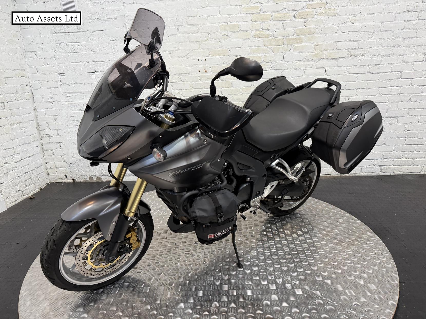 Triumph Tiger 1050 1050 Sport Adventure Petrol Manual (125 ps)