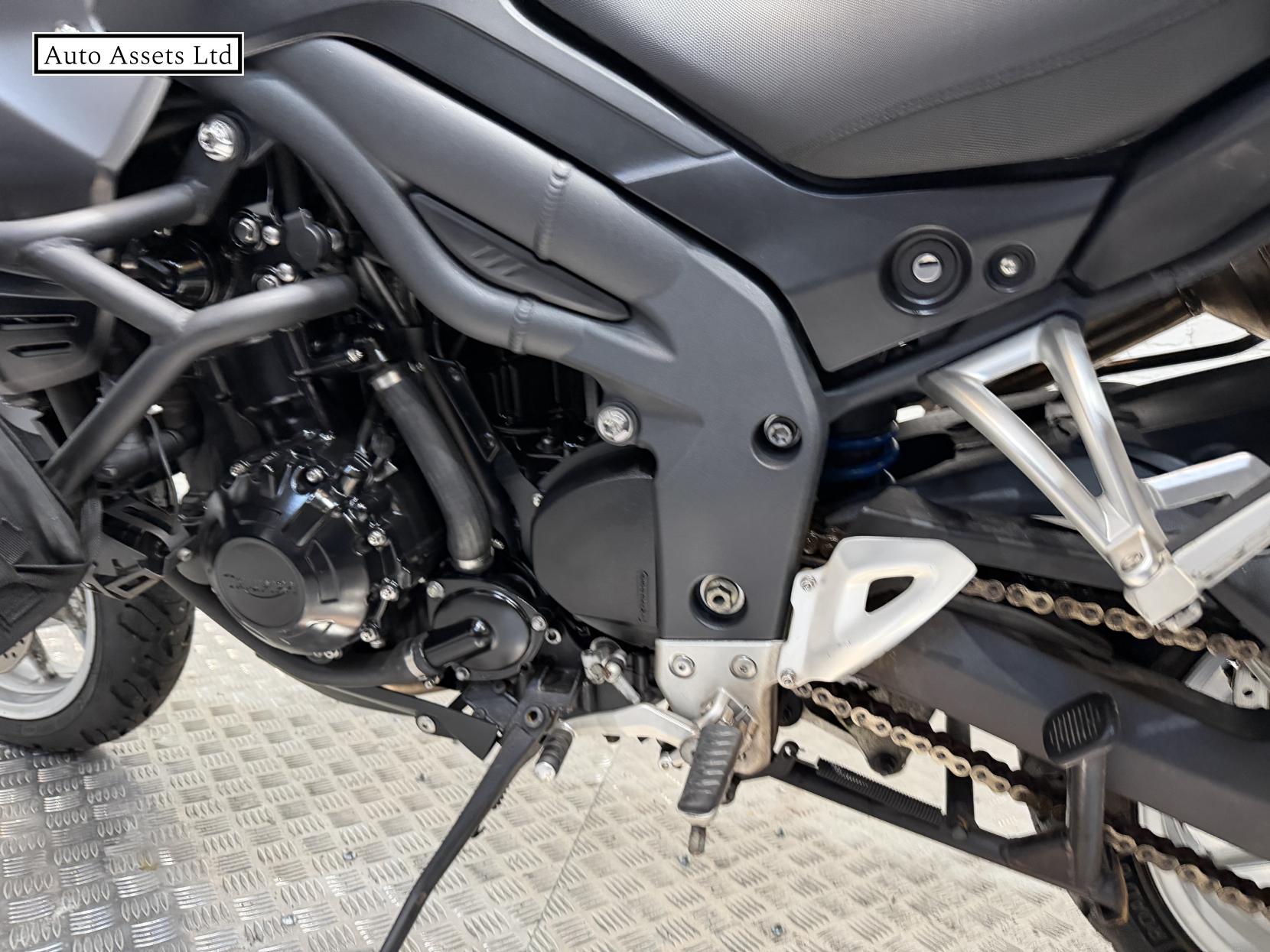 Triumph Tiger 1050 1050 Sport Adventure Petrol Manual (125 ps)