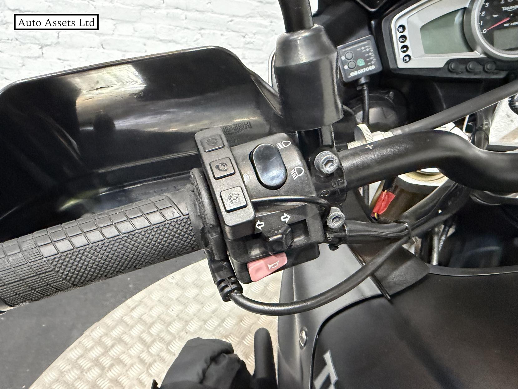 Triumph Tiger 1050 1050 Sport Adventure Petrol Manual (125 ps)