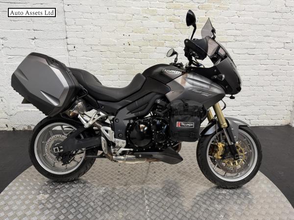 Triumph Tiger 1050 1050 Sport Adventure Petrol Manual (125 ps)