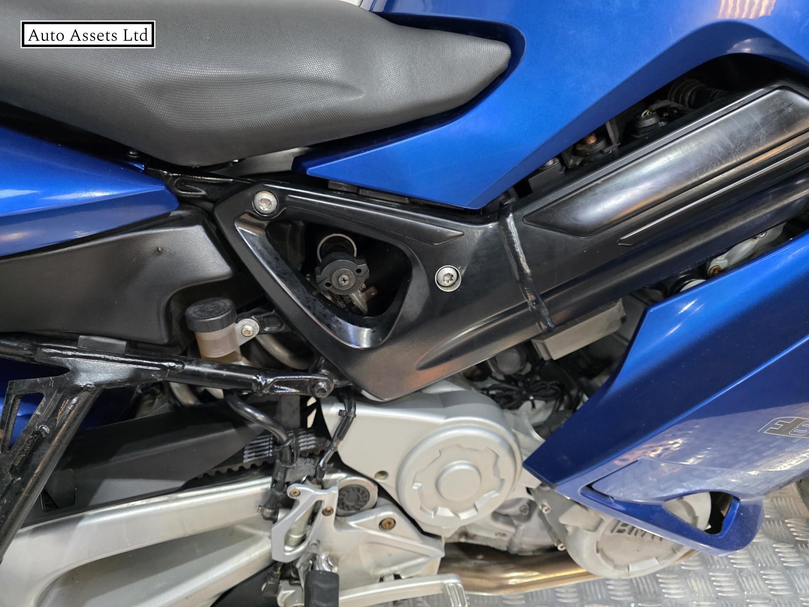 BMW F 800 ST 800 ST Petrol Manual (85 bhp)