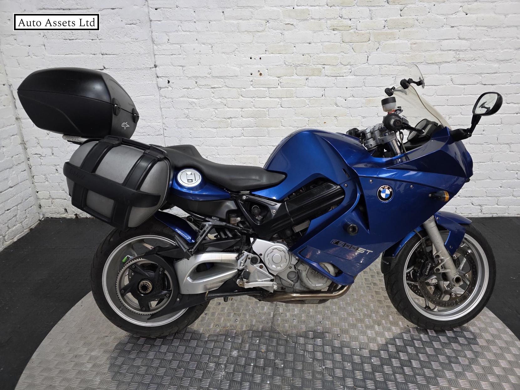 BMW F 800 ST 800 ST Petrol Manual (85 bhp)