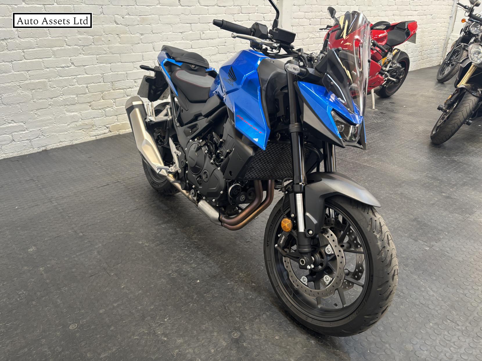 Honda CB750 Hornet 750 Naked Petrol Manual Euro 5 (91 ps)