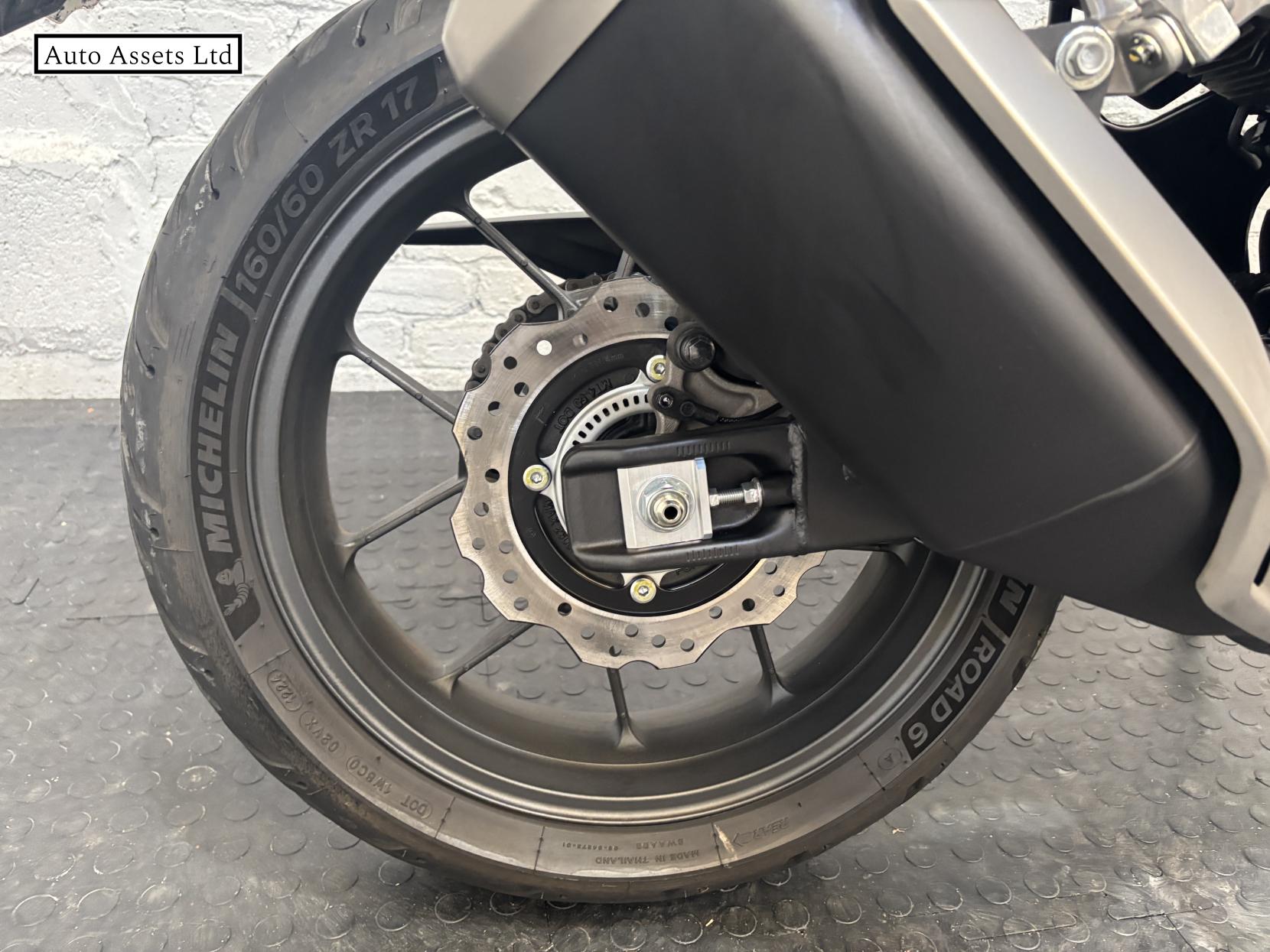 Honda CB750 Hornet 750 Naked Petrol Manual Euro 5 (91 ps)