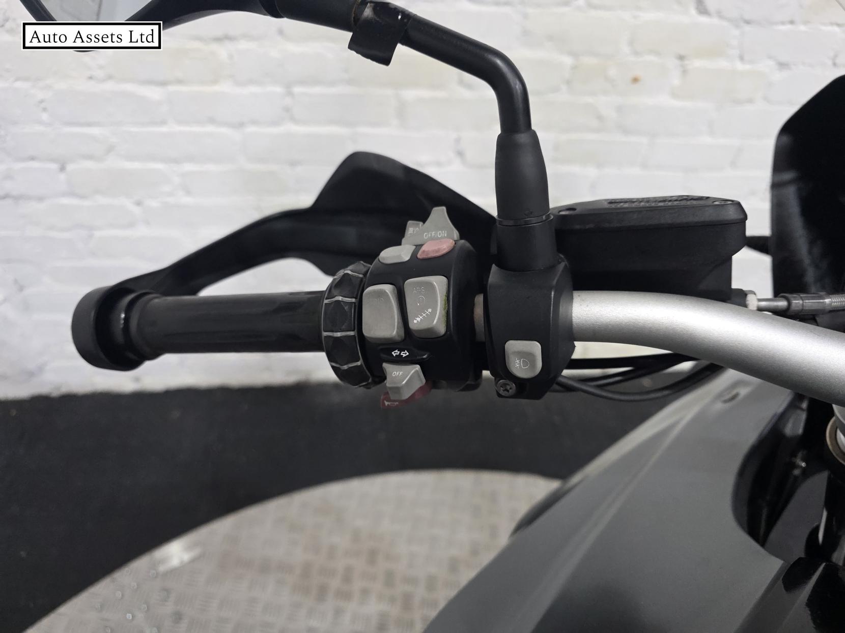 BMW R 1200 GS 1200 Adventure Petrol Manual (104 ps)