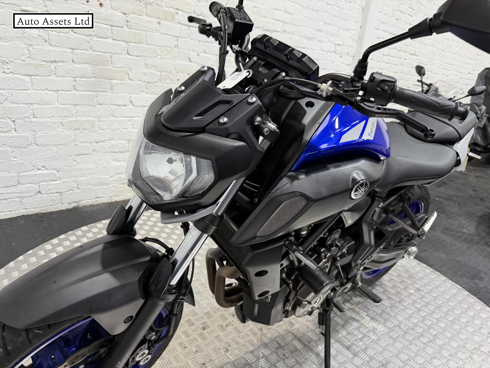 Yamaha MT-07 700 ABS Hyper-naked Petrol Manual Euro 4 (75 ps)