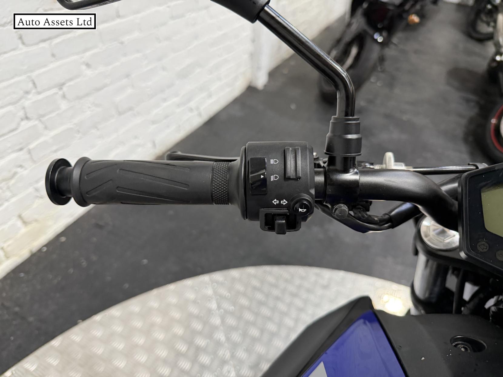 Yamaha MT-07 700 ABS Hyper-naked Petrol Manual Euro 4 (75 ps)