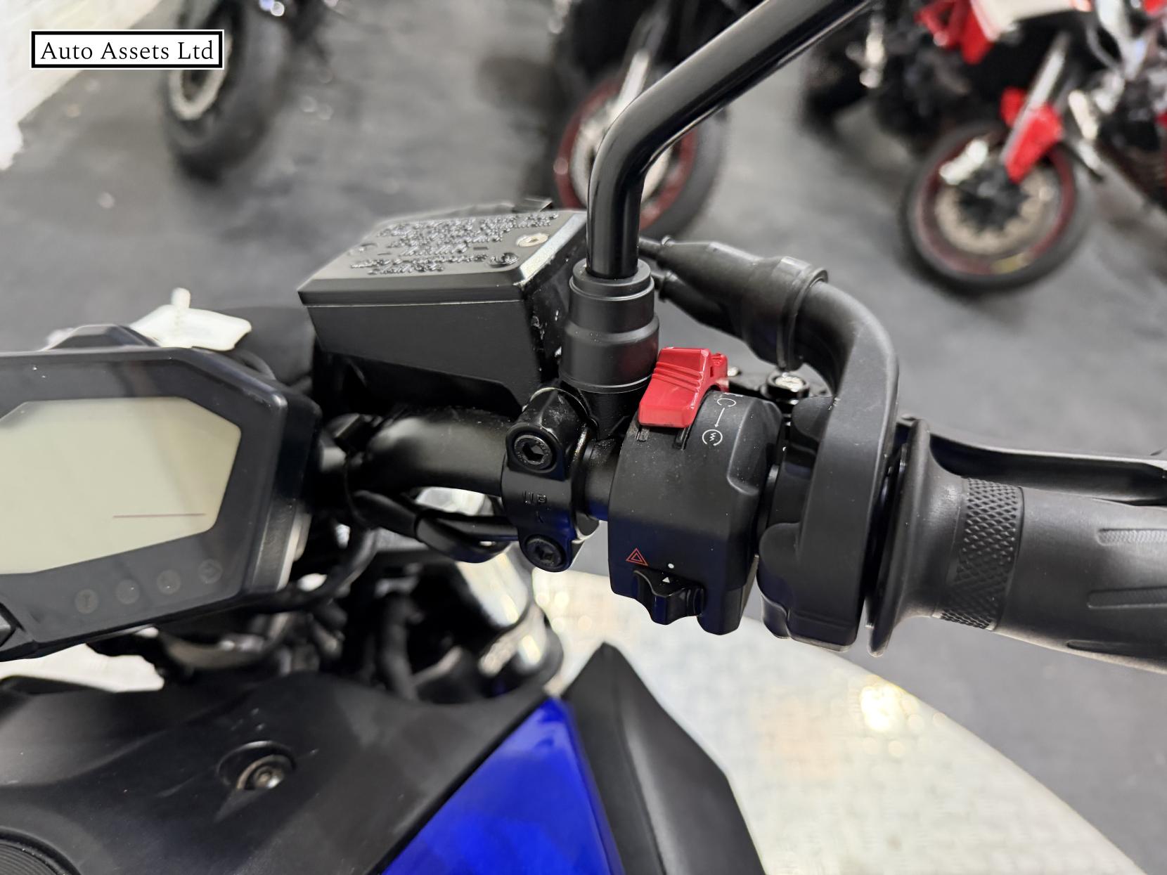 Yamaha MT-07 700 ABS Hyper-naked Petrol Manual Euro 4 (75 ps)