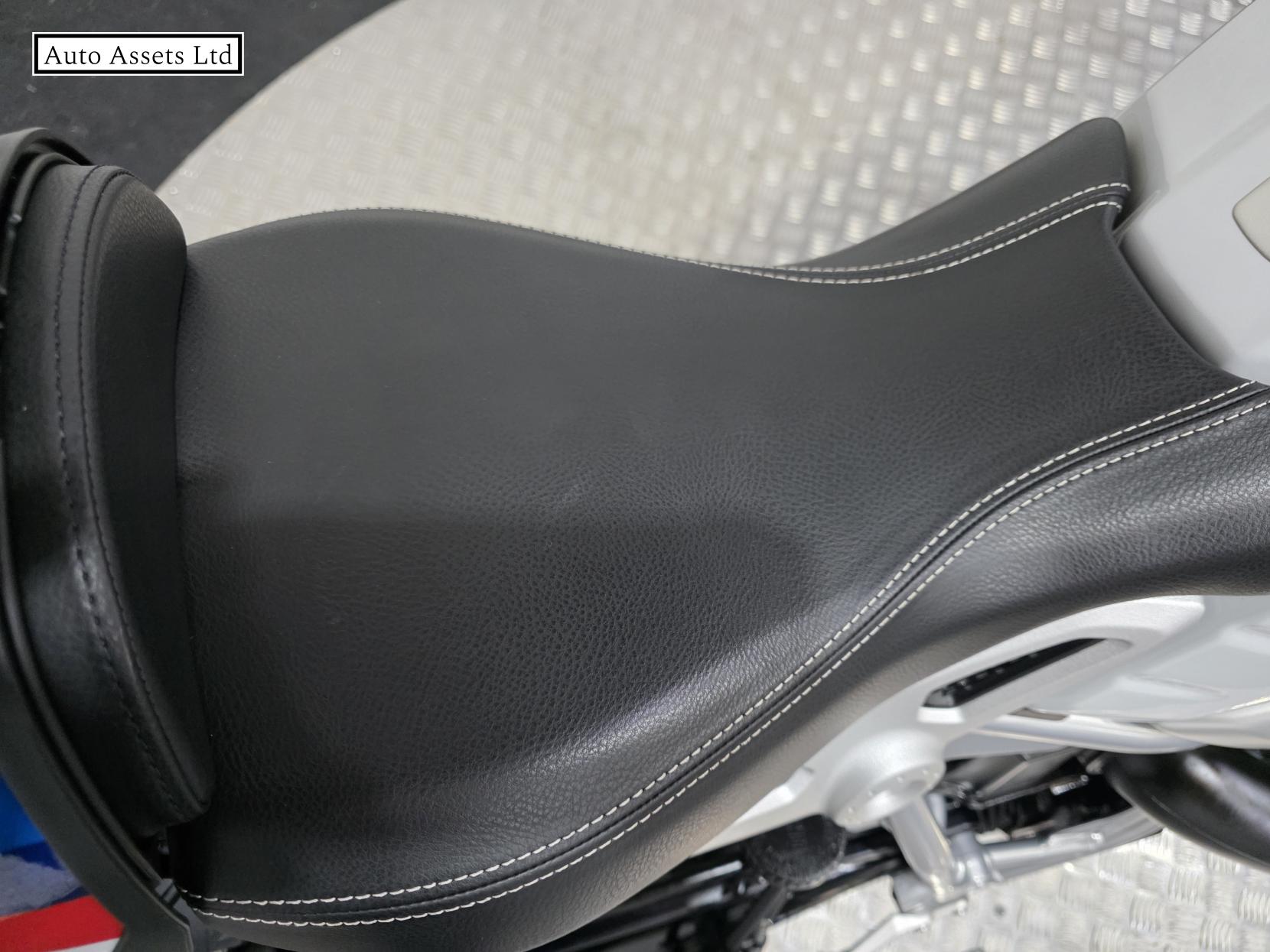 BMW R nineT Racer 1170 Roadster/Retro Petrol Manual Euro 4 (110 ps)