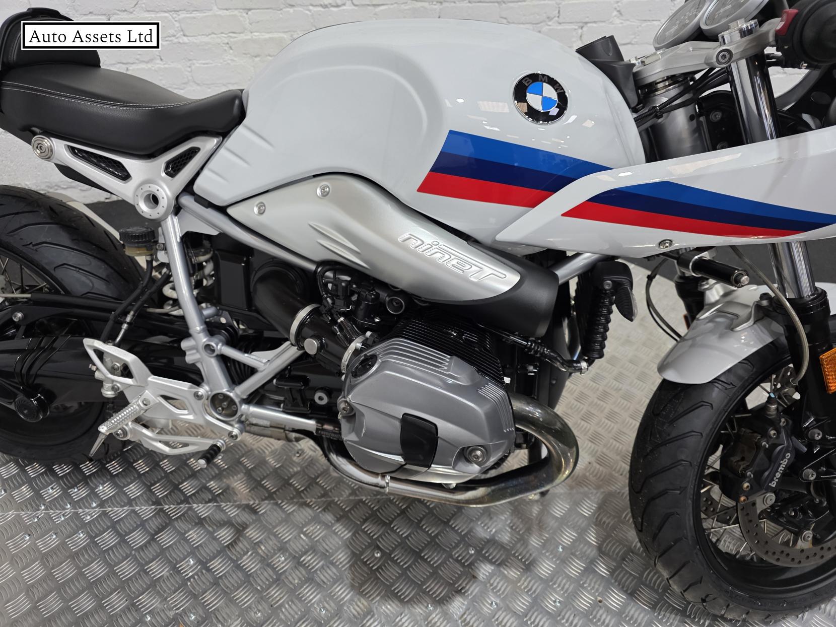 BMW R nineT Racer 1170 Roadster/Retro Petrol Manual Euro 4 (110 ps)