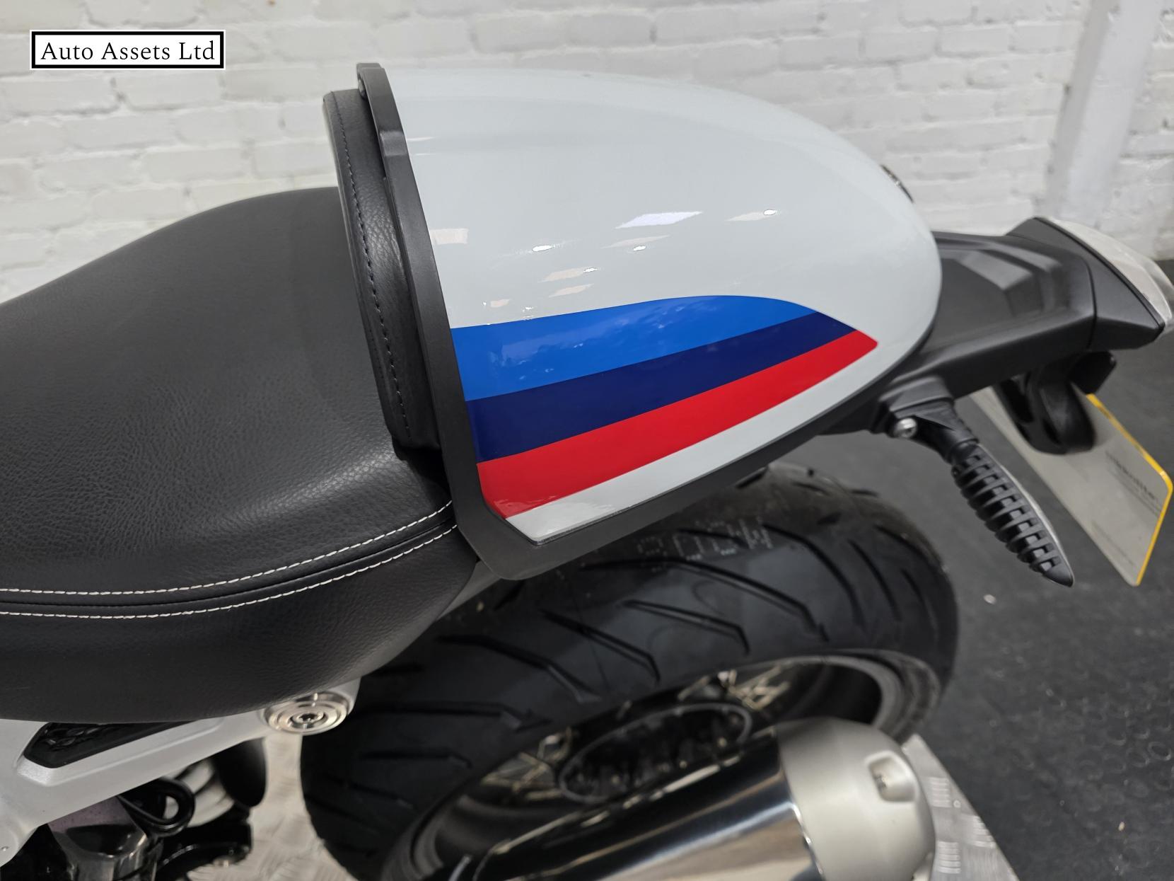 BMW R nineT Racer 1170 Roadster/Retro Petrol Manual Euro 4 (110 ps)