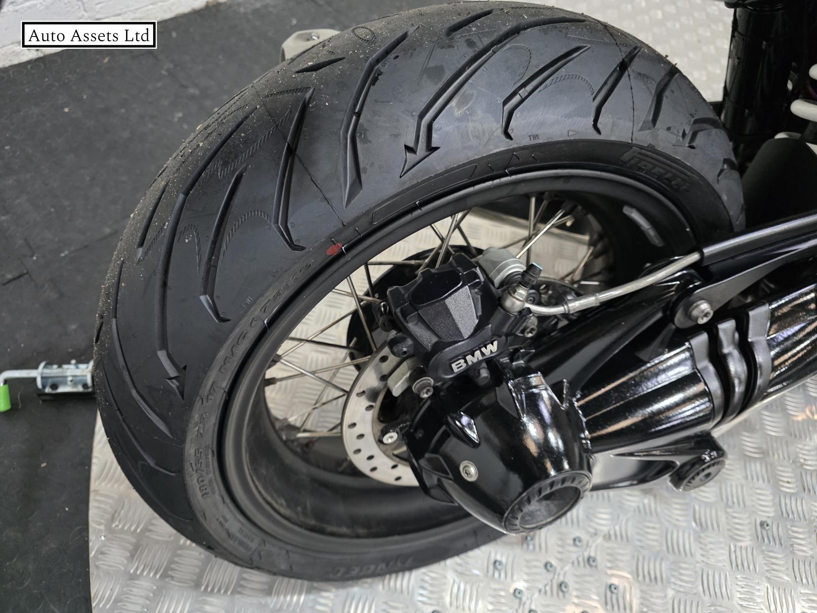 BMW R nineT Racer 1170 Roadster/Retro Petrol Manual Euro 4 (110 ps)