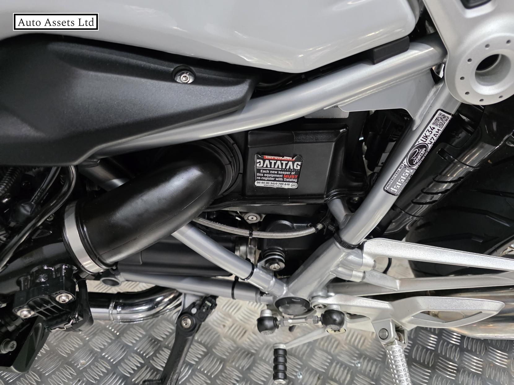 BMW R nineT Racer 1170 Roadster/Retro Petrol Manual Euro 4 (110 ps)