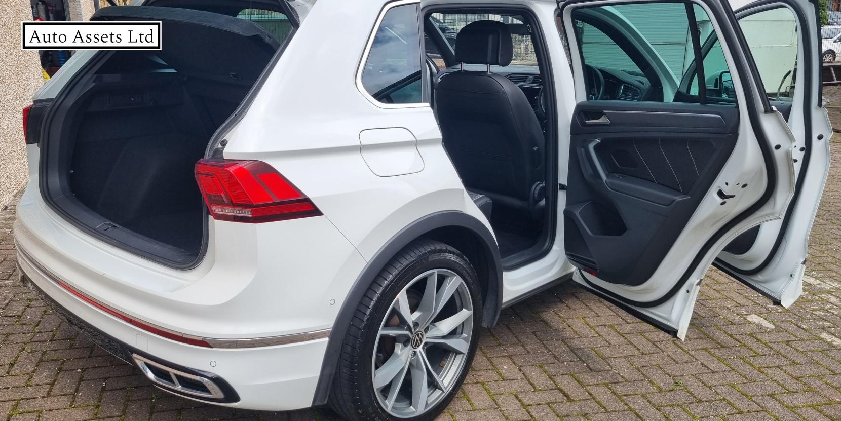 Volkswagen Tiguan 2.0 TDI R-Line SUV 5dr Diesel DSG Euro 6 (s/s) (150 ps)