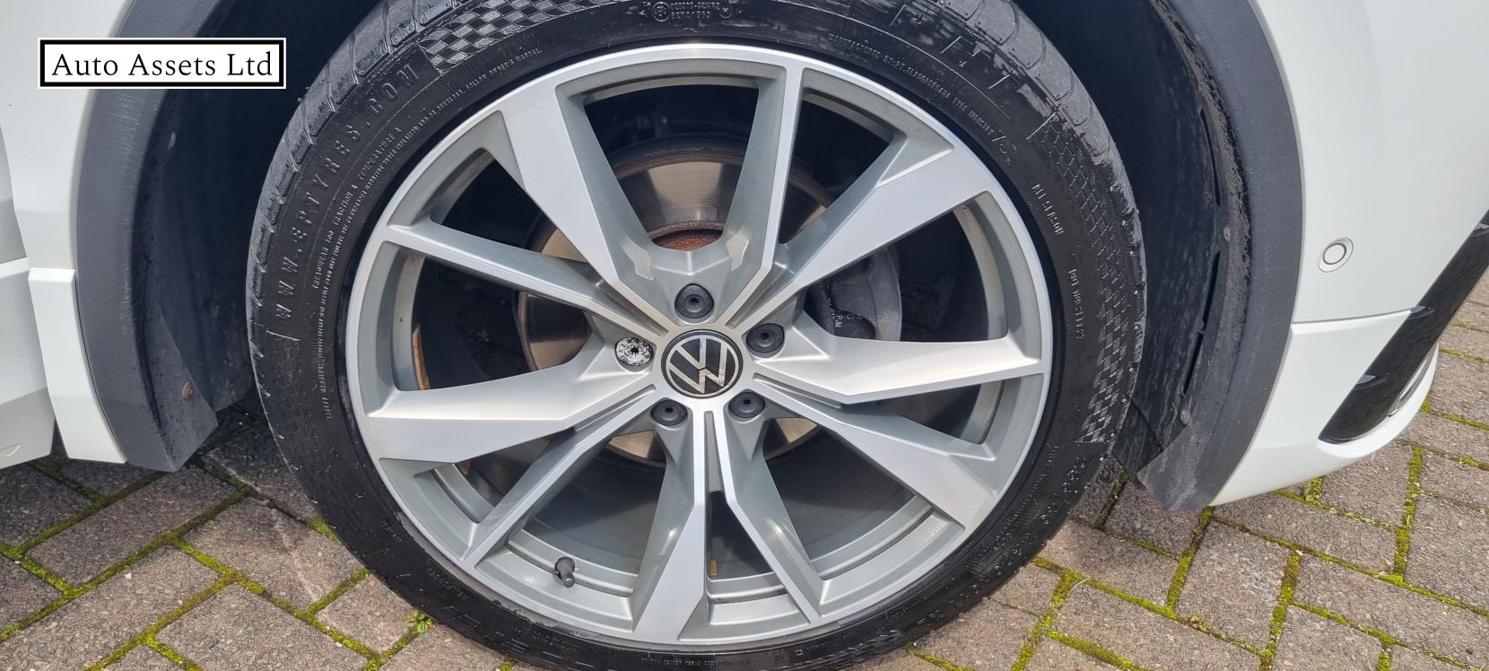Volkswagen Tiguan 2.0 TDI R-Line SUV 5dr Diesel DSG Euro 6 (s/s) (150 ps)