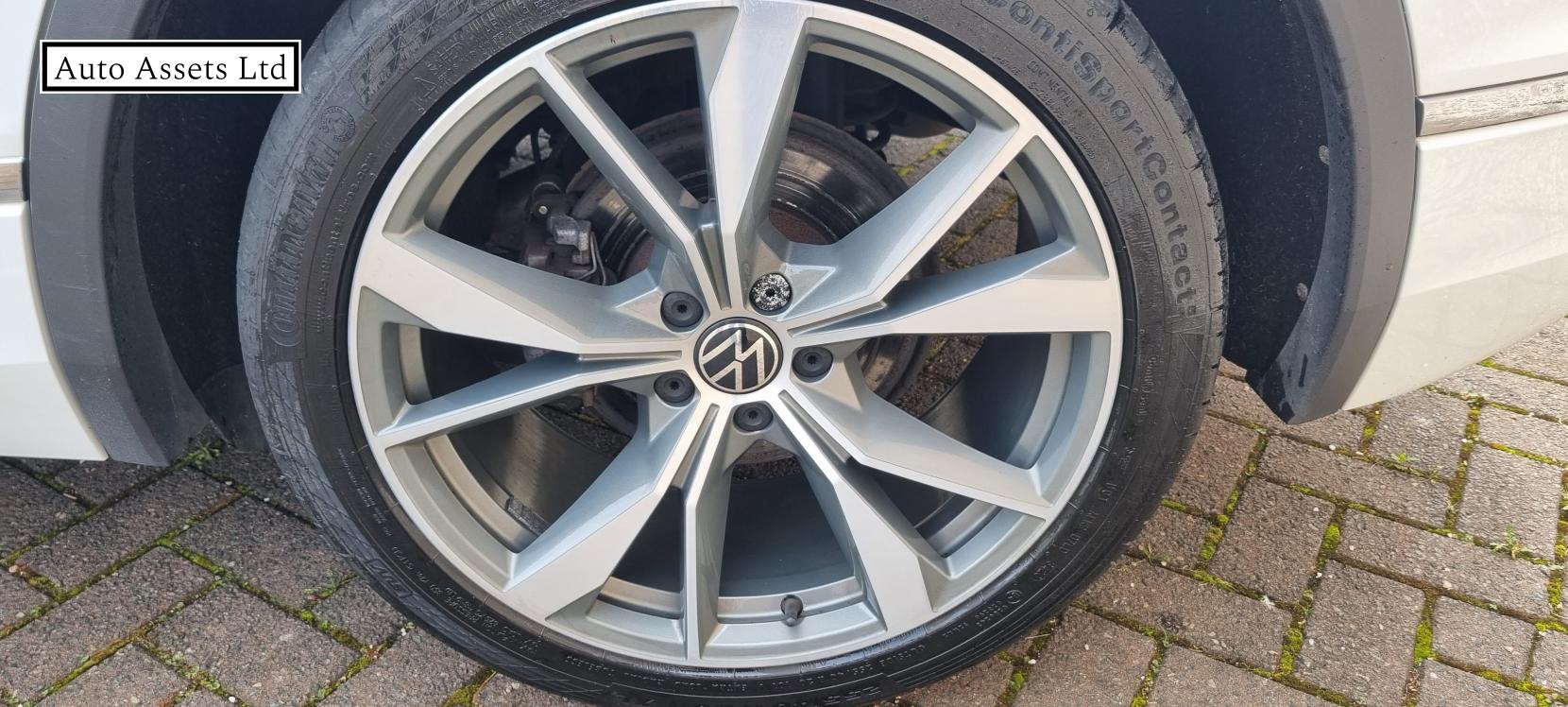 Volkswagen Tiguan 2.0 TDI R-Line SUV 5dr Diesel DSG Euro 6 (s/s) (150 ps)
