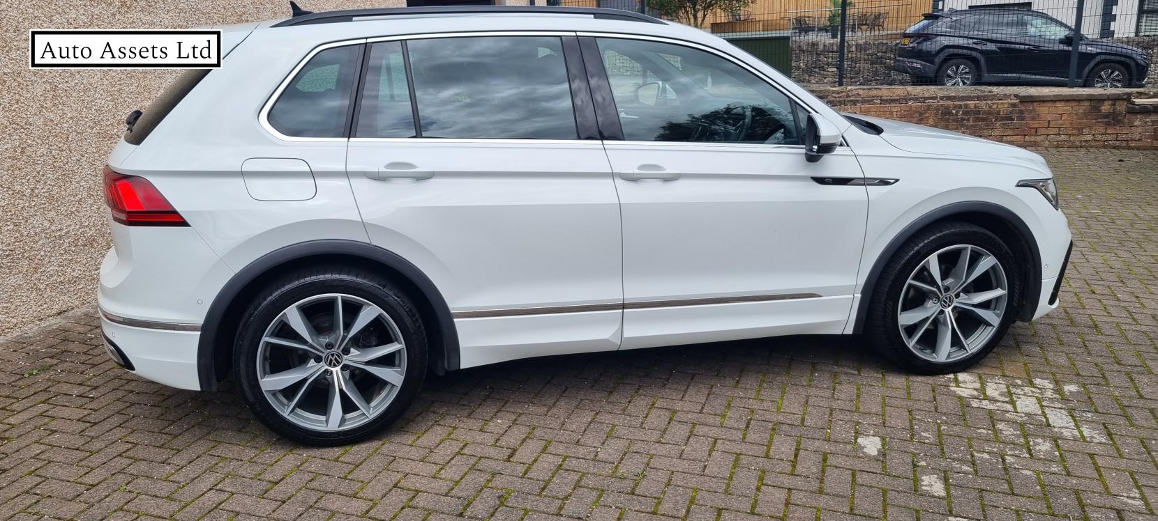 Volkswagen Tiguan 2.0 TDI R-Line SUV 5dr Diesel DSG Euro 6 (s/s) (150 ps)