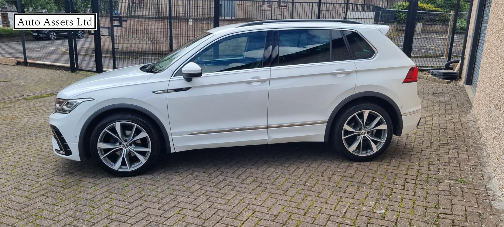 Volkswagen Tiguan 2.0 TDI R-Line SUV 5dr Diesel DSG Euro 6 (s/s) (150 ps)