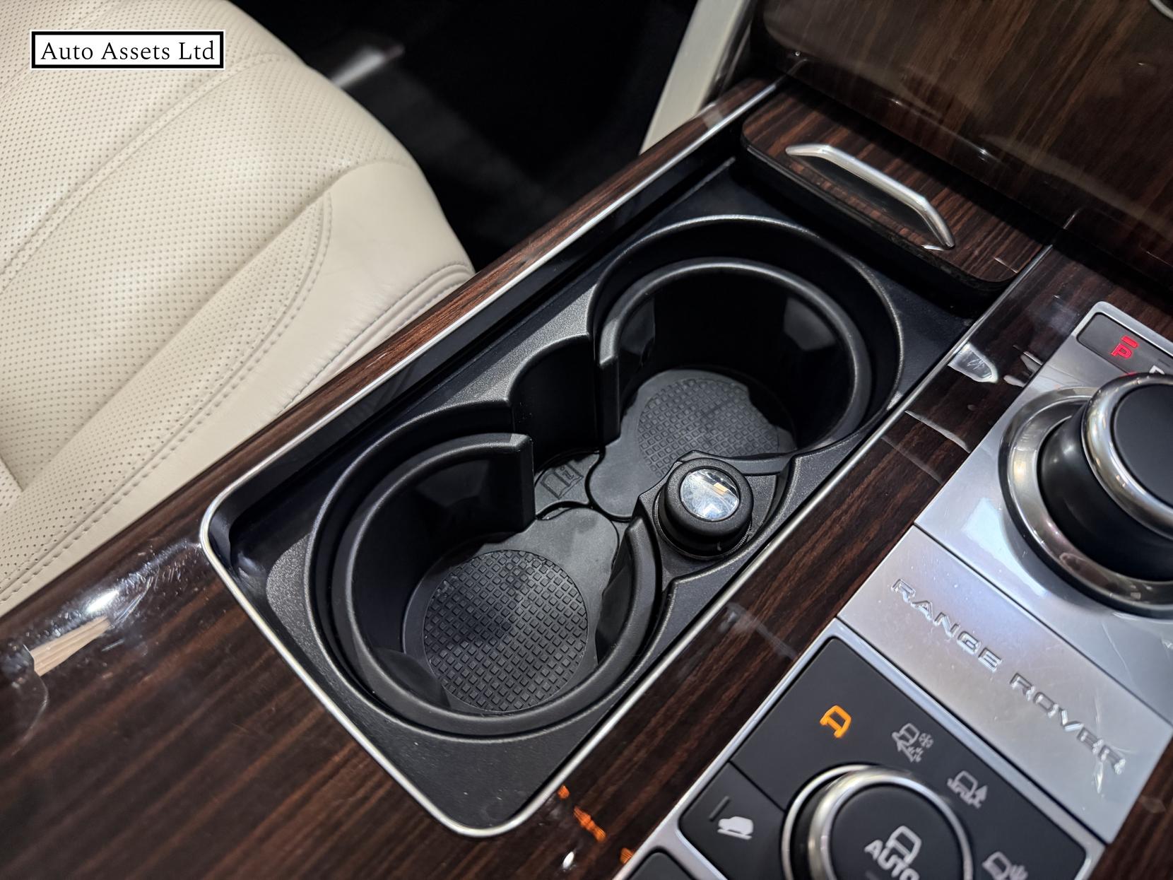 Land Rover Range Rover 3.0 TD V6 Vogue SE SUV 5dr Diesel Auto 4WD Euro 6 (s/s) (258 ps)