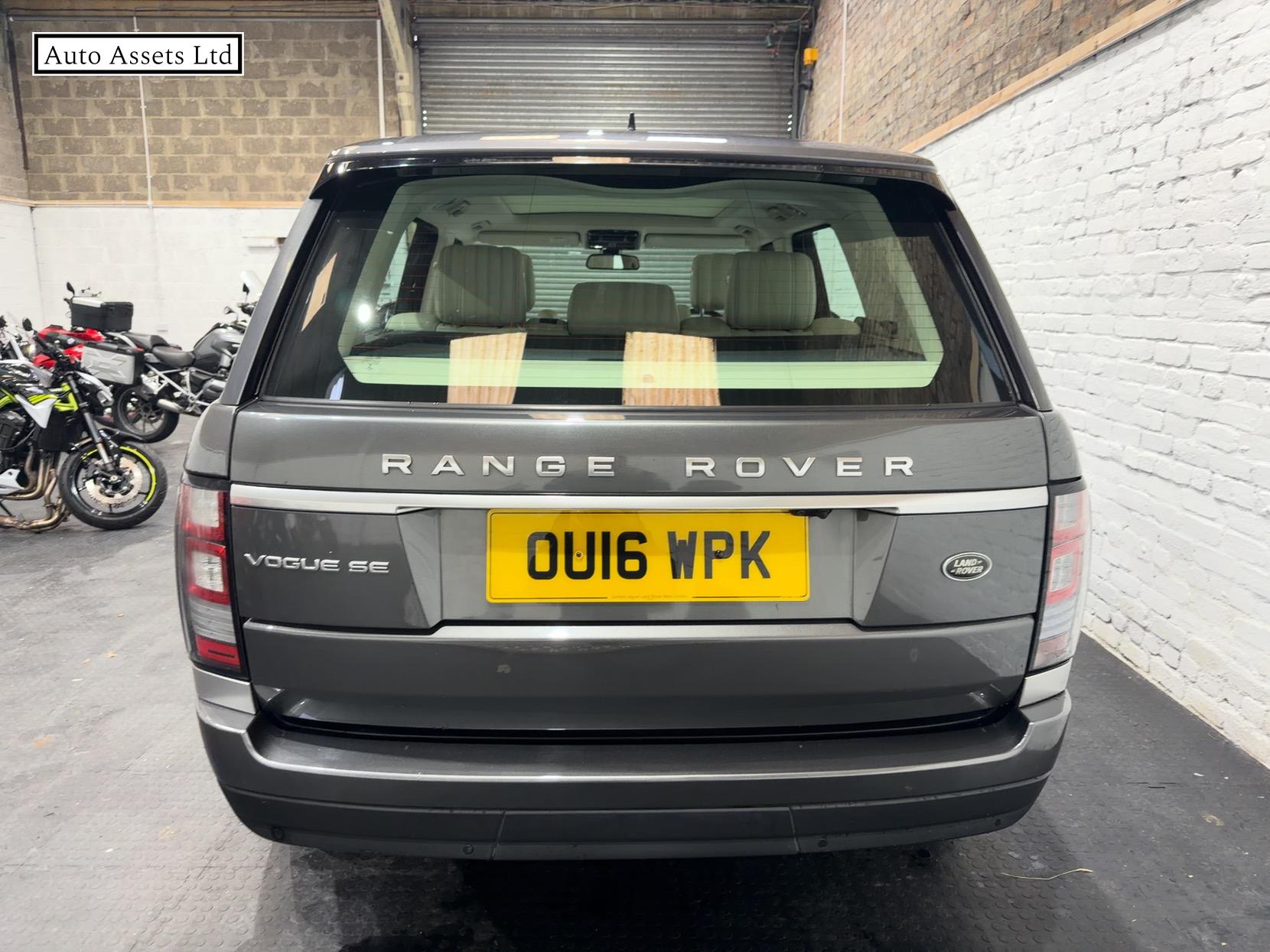 Land Rover Range Rover 3.0 TD V6 Vogue SE SUV 5dr Diesel Auto 4WD Euro 6 (s/s) (258 ps)