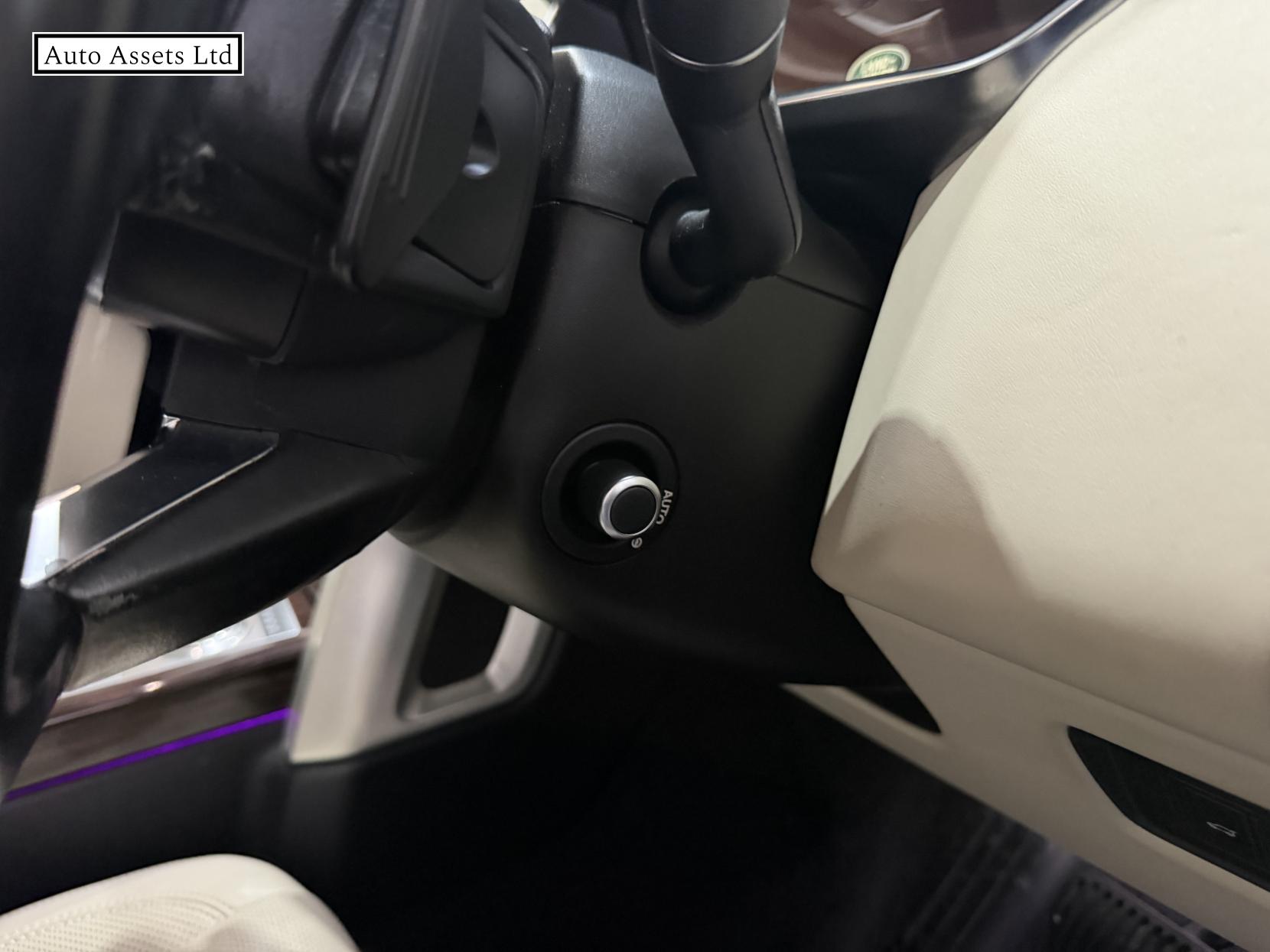 Land Rover Range Rover 3.0 TD V6 Vogue SE SUV 5dr Diesel Auto 4WD Euro 6 (s/s) (258 ps)