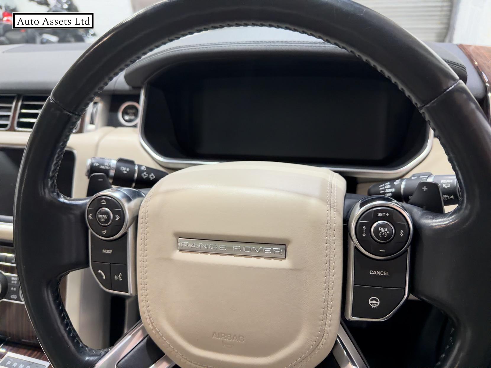 Land Rover Range Rover 3.0 TD V6 Vogue SE SUV 5dr Diesel Auto 4WD Euro 6 (s/s) (258 ps)